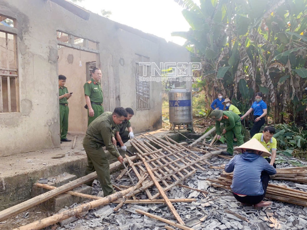 Công an tỉnh Thái Nguyên chung tay xóa nhà tạm, nhà dột nát